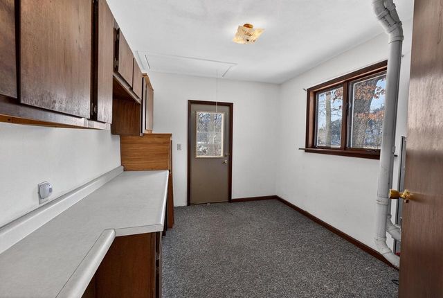 2201 W Crystal Springs Road, Janesville, WI 53545