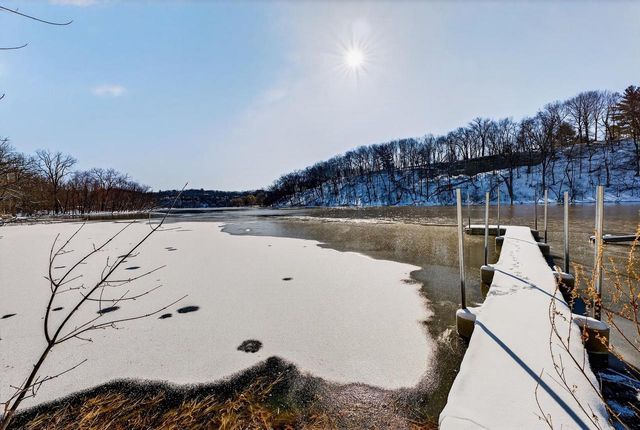 2201 W Crystal Springs Road, Janesville, WI 53545