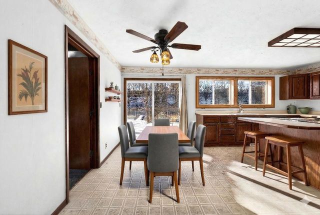 2201 W Crystal Springs Road, Janesville, WI 53545