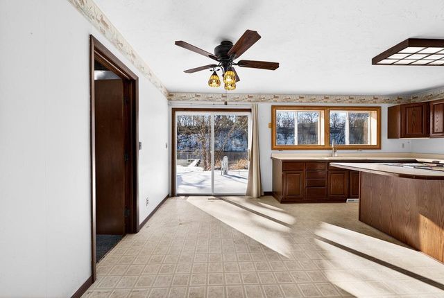 2201 W Crystal Springs Road, Janesville, WI 53545