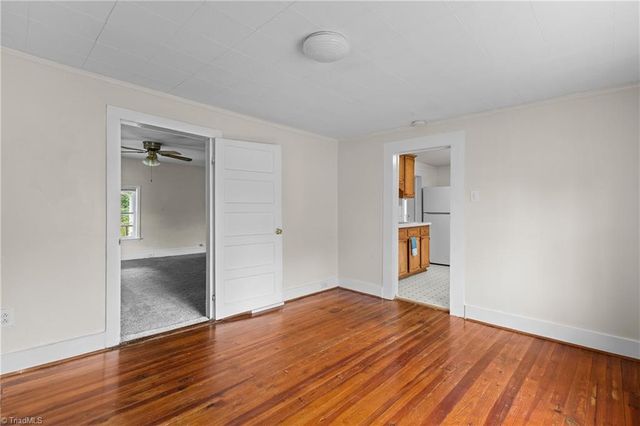 8290 Lake Ridge Drive, Clemmons, NC 27012