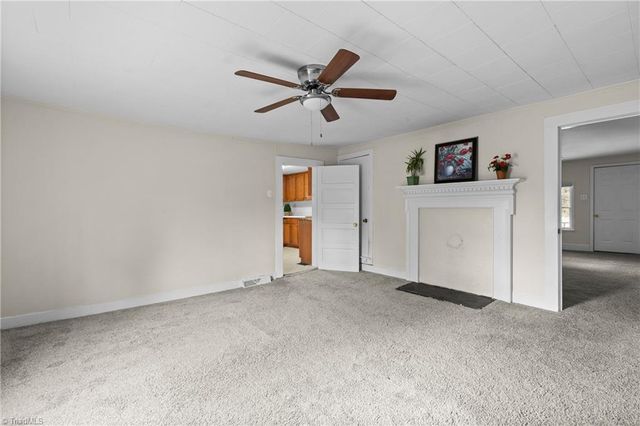 8290 Lake Ridge Drive, Clemmons, NC 27012