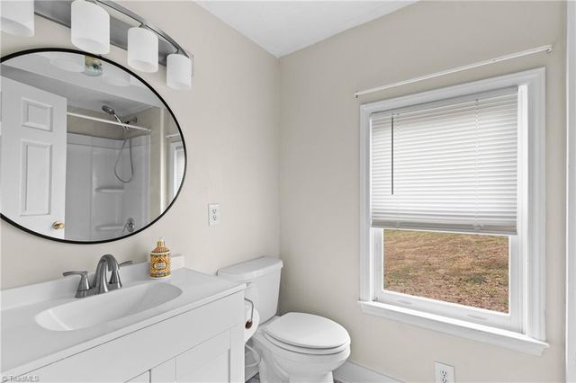 8290 Lake Ridge Drive, Clemmons, NC 27012