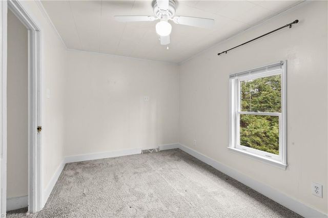 8290 Lake Ridge Drive, Clemmons, NC 27012