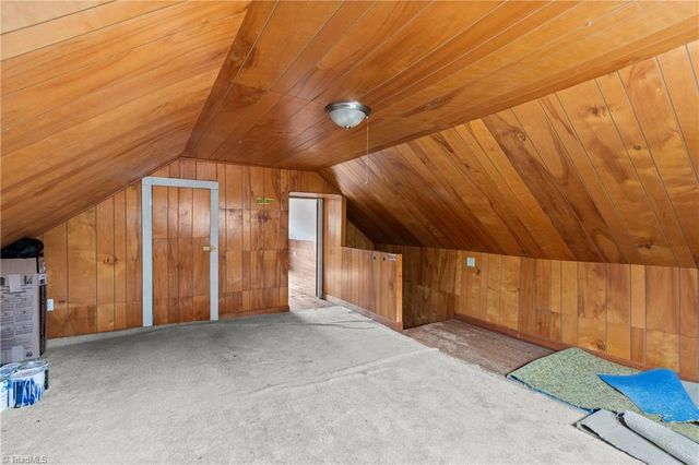 8290 Lake Ridge Drive, Clemmons, NC 27012