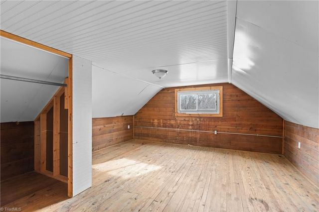 8290 Lake Ridge Drive, Clemmons, NC 27012