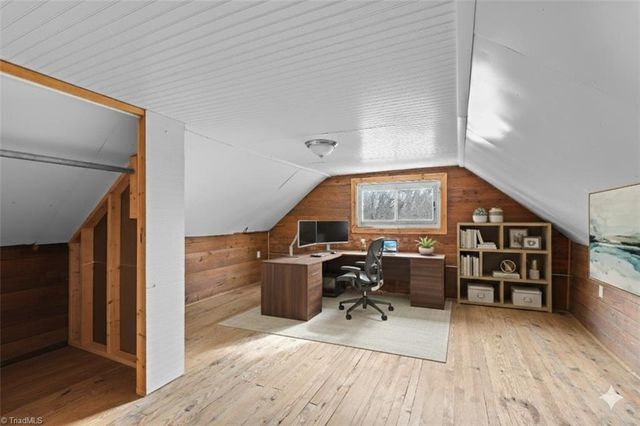 8290 Lake Ridge Drive, Clemmons, NC 27012