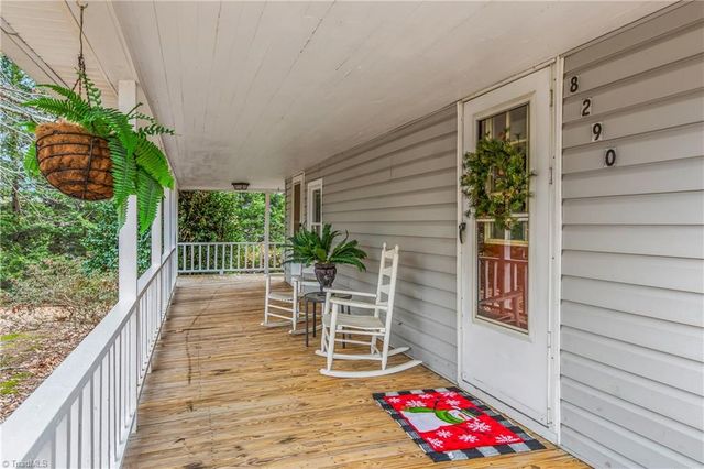 8290 Lake Ridge Drive, Clemmons, NC 27012