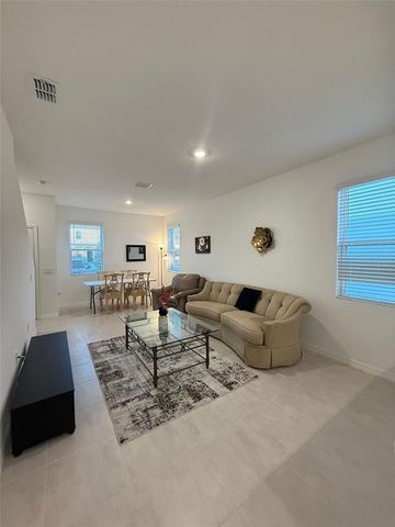 3021 SKYLINE LOOP, Kissimmee, FL 34758