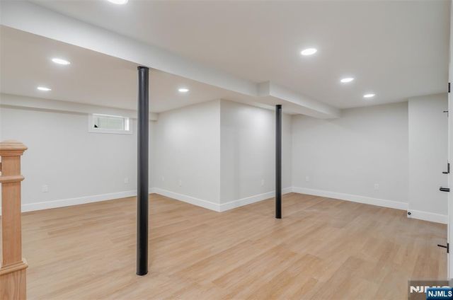 150 Hansbury Avenue, Newark, NJ 07112