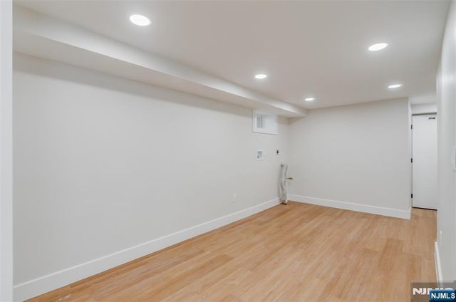 150 Hansbury Avenue, Newark, NJ 07112