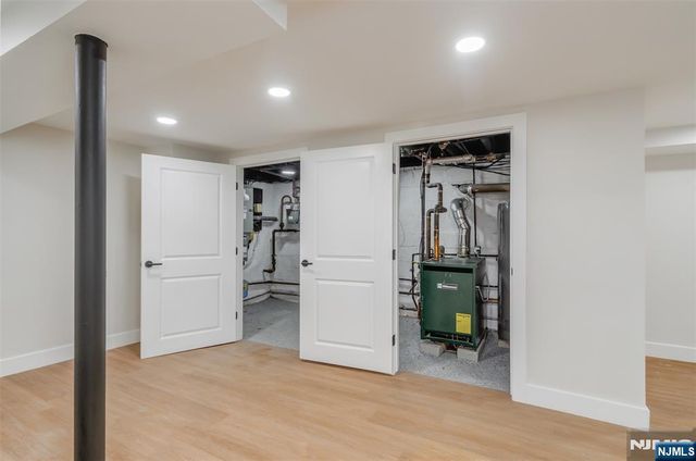 150 Hansbury Avenue, Newark, NJ 07112