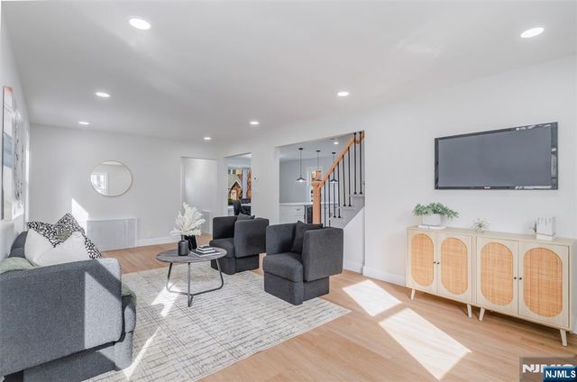 150 Hansbury Avenue, Newark, NJ 07112