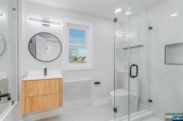 150 Hansbury Avenue, Newark, NJ 07112