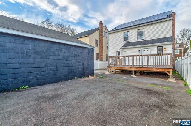 150 Hansbury Avenue, Newark, NJ 07112