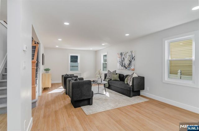 150 Hansbury Avenue, Newark, NJ 07112