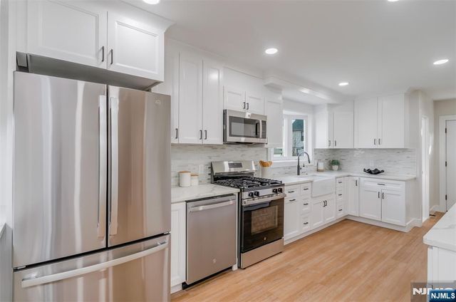 150 Hansbury Avenue, Newark, NJ 07112