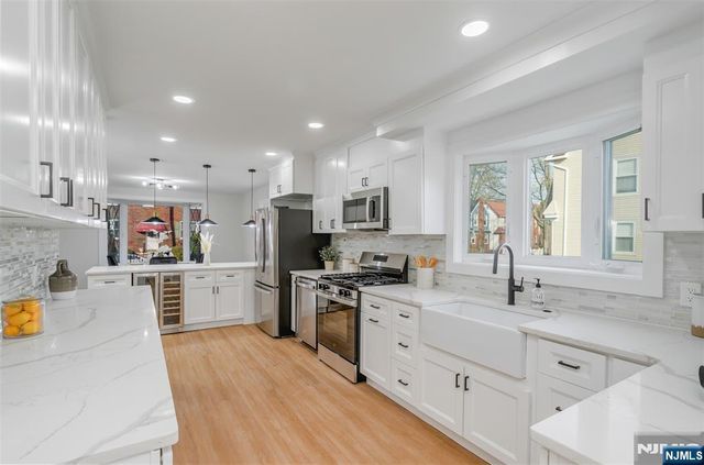 150 Hansbury Avenue, Newark, NJ 07112