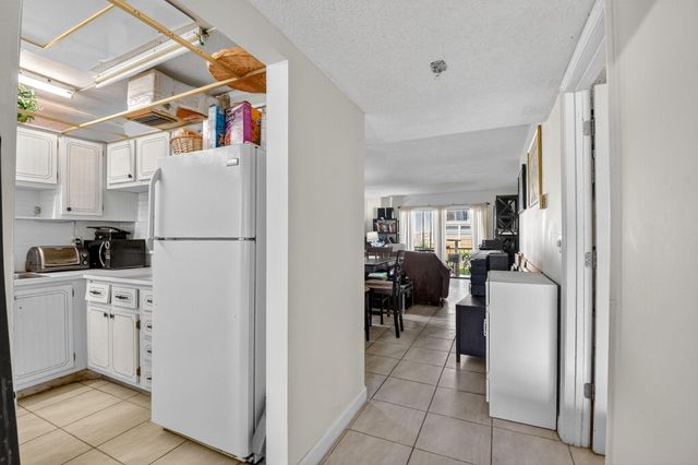 3001 Linton Boulevard 105, Delray Beach, FL 33445