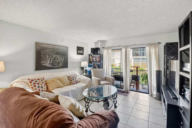 3001 Linton Boulevard 105, Delray Beach, FL 33445