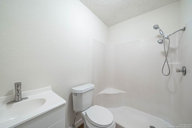 8631 Big Creek, San Antonio, TX 78242