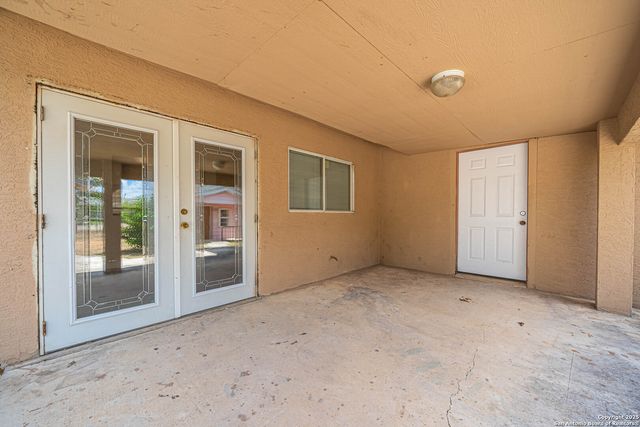 8631 Big Creek, San Antonio, TX 78242