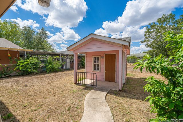 8631 Big Creek, San Antonio, TX 78242