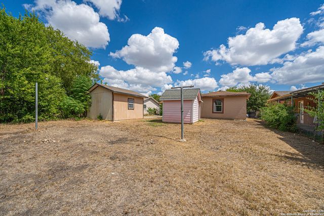 8631 Big Creek, San Antonio, TX 78242