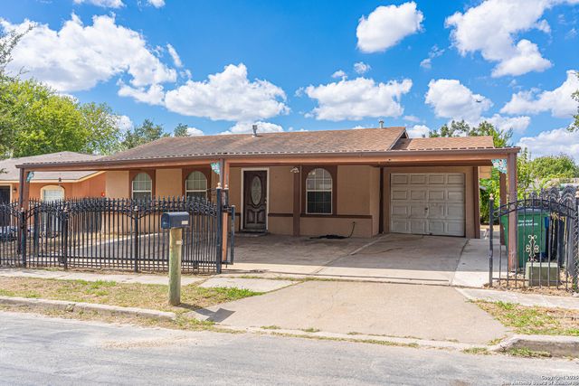 8631 Big Creek, San Antonio, TX 78242