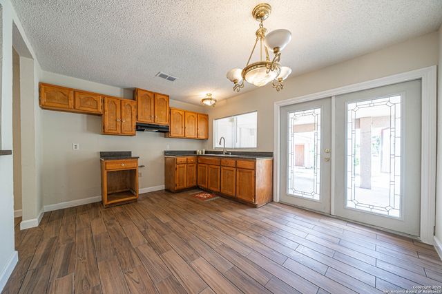 8631 Big Creek, San Antonio, TX 78242