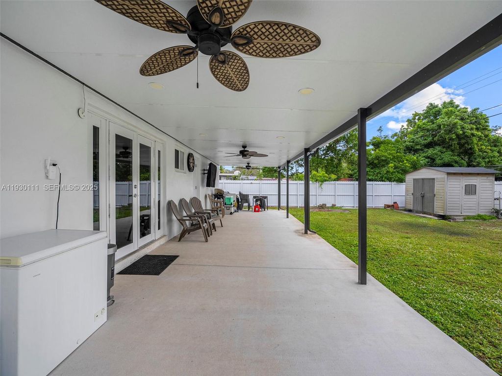 Image 23 of property listing at 6440 Buchanan St, Hollywood, FL 33024