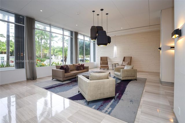 100 Bayview Drive 527, Sunny Isles Beach, FL 33160