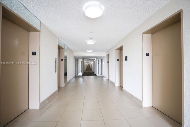 100 Bayview Drive 527, Sunny Isles Beach, FL 33160