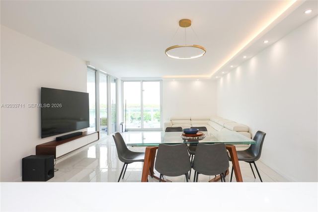 100 Bayview Drive 527, Sunny Isles Beach, FL 33160