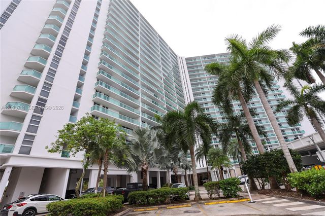 100 Bayview Drive 527, Sunny Isles Beach, FL 33160