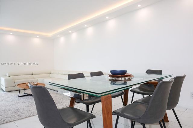100 Bayview Drive 527, Sunny Isles Beach, FL 33160