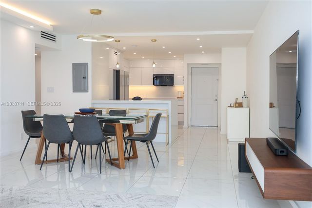 100 Bayview Drive 527, Sunny Isles Beach, FL 33160
