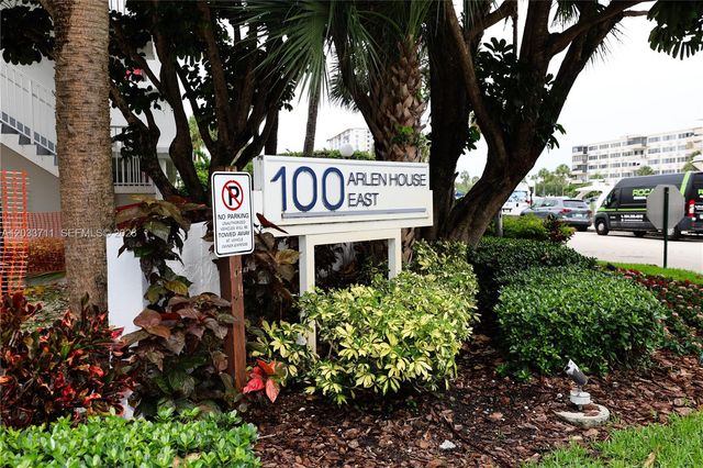 100 Bayview Drive 527, Sunny Isles Beach, FL 33160
