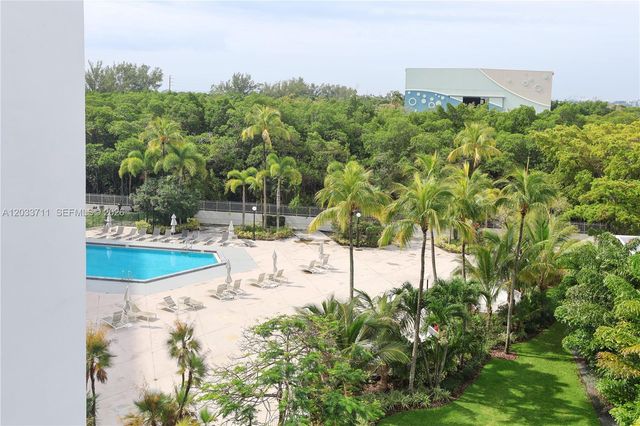 100 Bayview Drive 527, Sunny Isles Beach, FL 33160