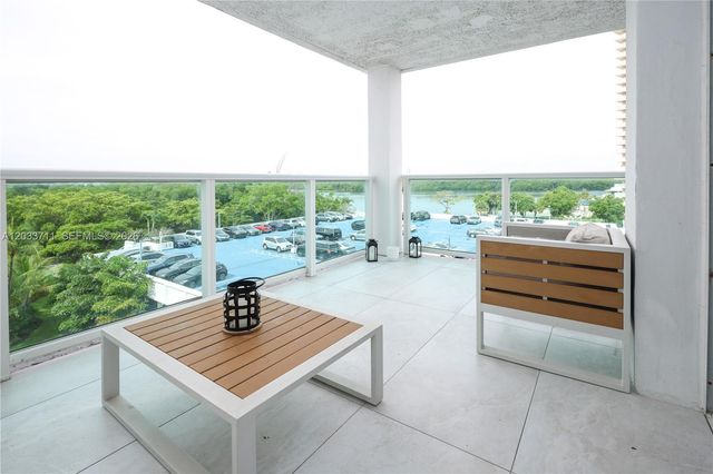 100 Bayview Drive 527, Sunny Isles Beach, FL 33160