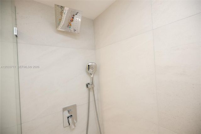 100 Bayview Drive 527, Sunny Isles Beach, FL 33160