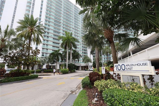 100 Bayview Drive 527, Sunny Isles Beach, FL 33160