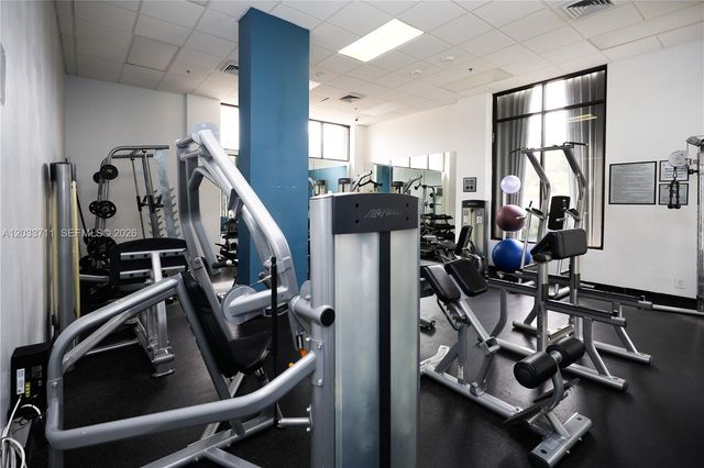 100 Bayview Drive 527, Sunny Isles Beach, FL 33160