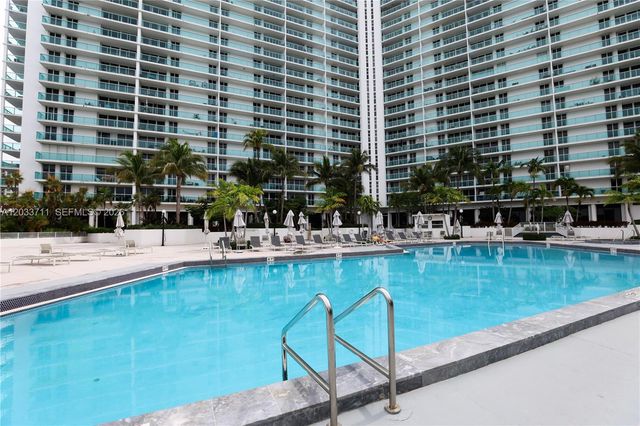 100 Bayview Drive 527, Sunny Isles Beach, FL 33160