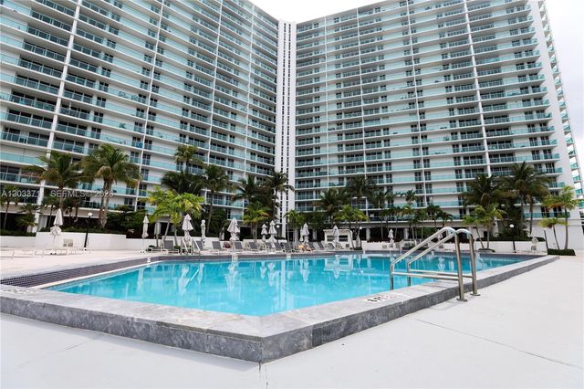 100 Bayview Drive 527, Sunny Isles Beach, FL 33160