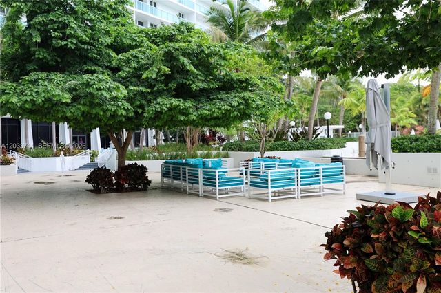 100 Bayview Drive 527, Sunny Isles Beach, FL 33160