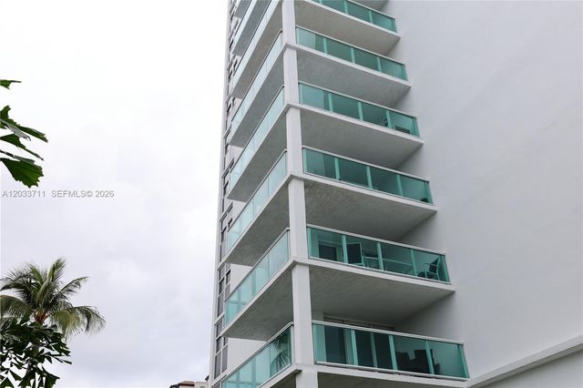 100 Bayview Drive 527, Sunny Isles Beach, FL 33160
