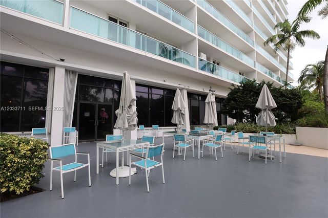 100 Bayview Drive 527, Sunny Isles Beach, FL 33160