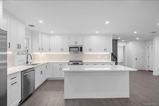 200 Irish Lane, Islip Terrace, NY 11752