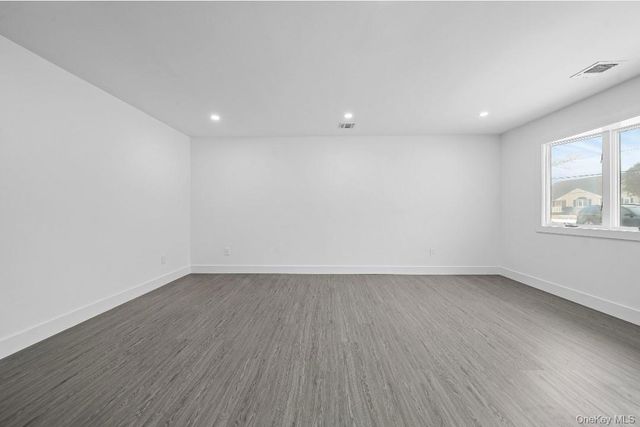 200 Irish Lane, Islip Terrace, NY 11752